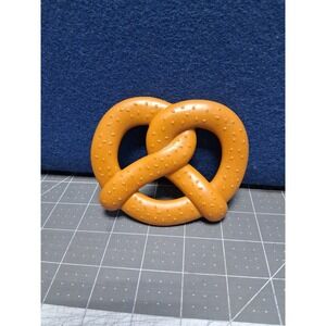 Mattel Pretzel Toy Brown 2019 Play Food GJD45 Accessory